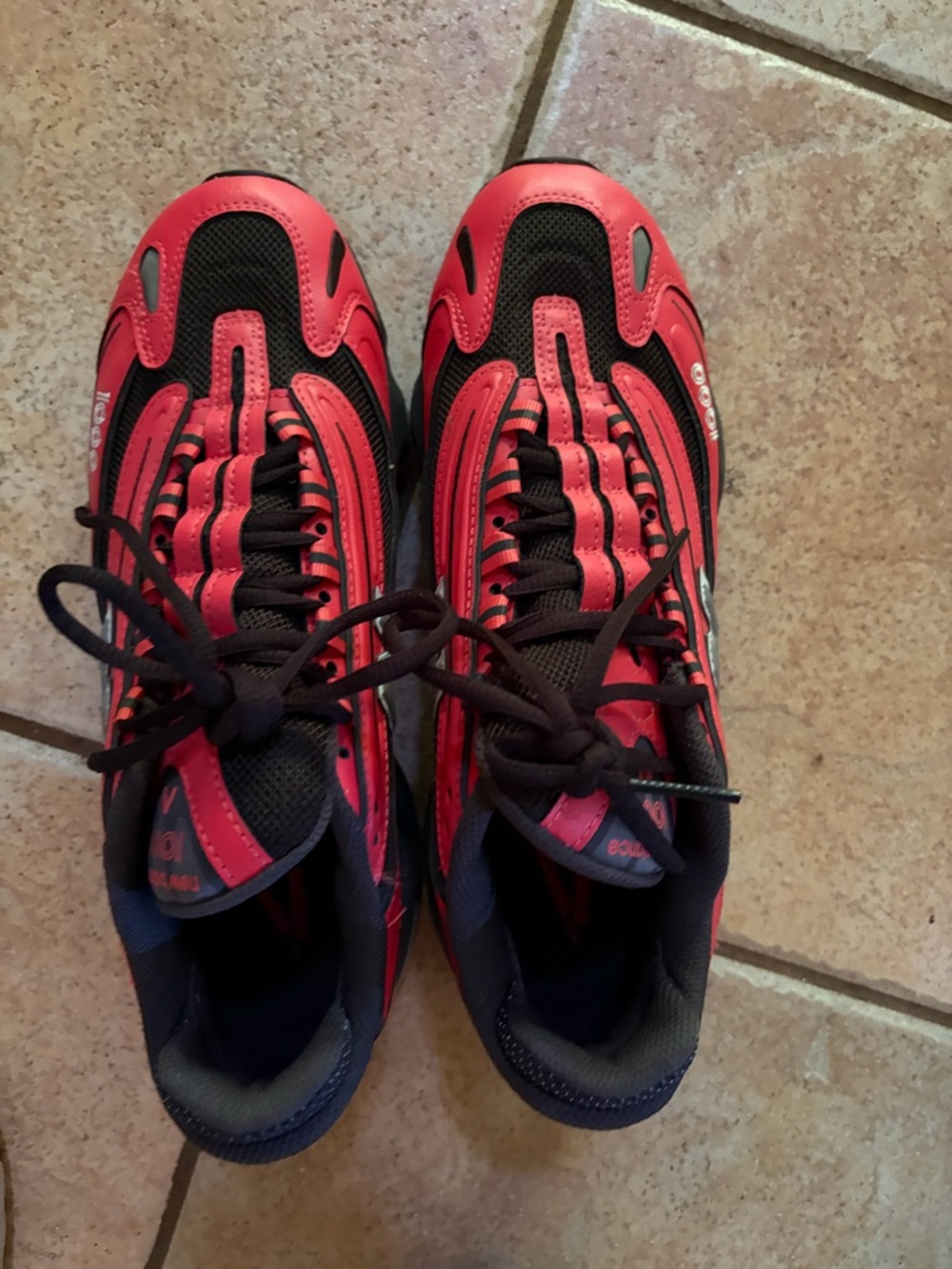 New Balance 1000 blast red Athletic Sneakers